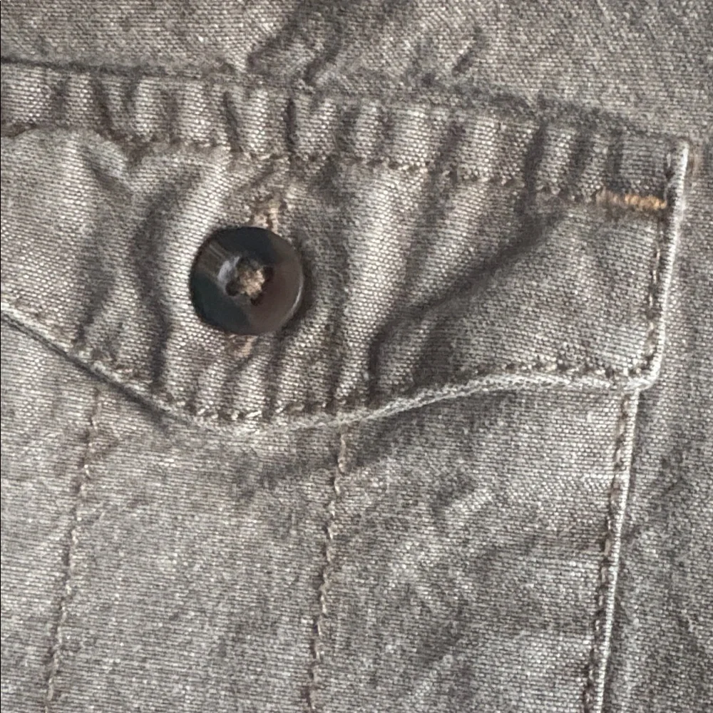 OshKosh B'gosh Gray Button-Up Shirt
